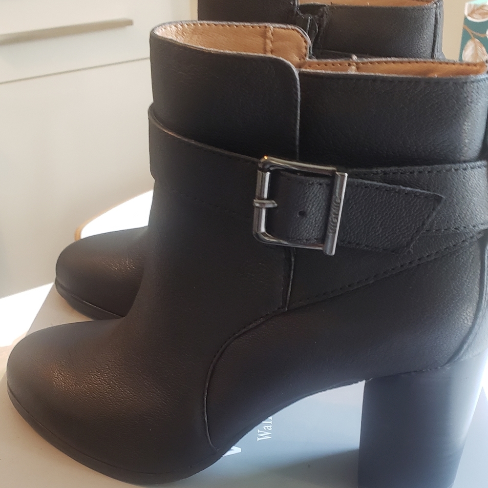 Vionic Alison size 6 Booties